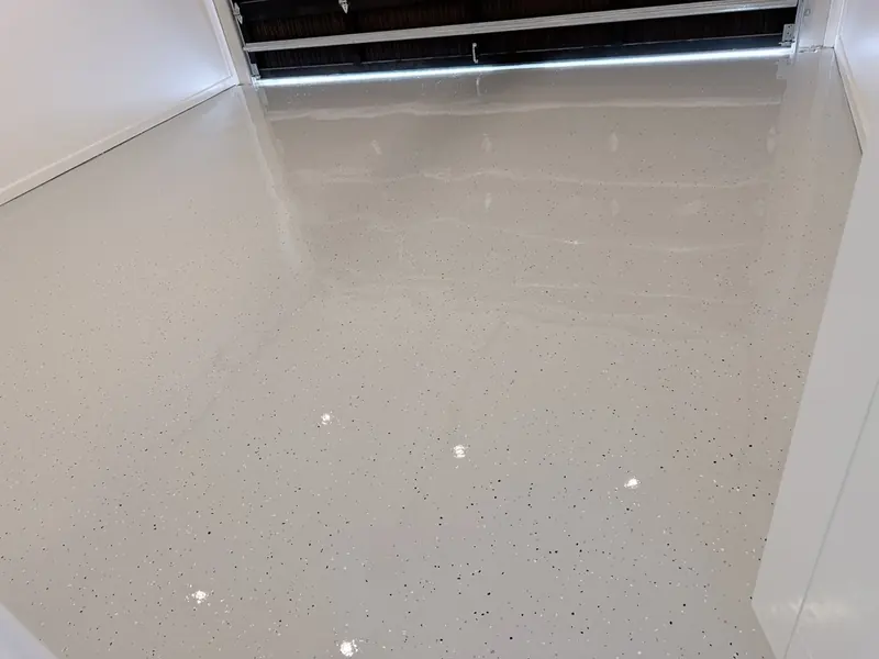 Garage · Partial Flake